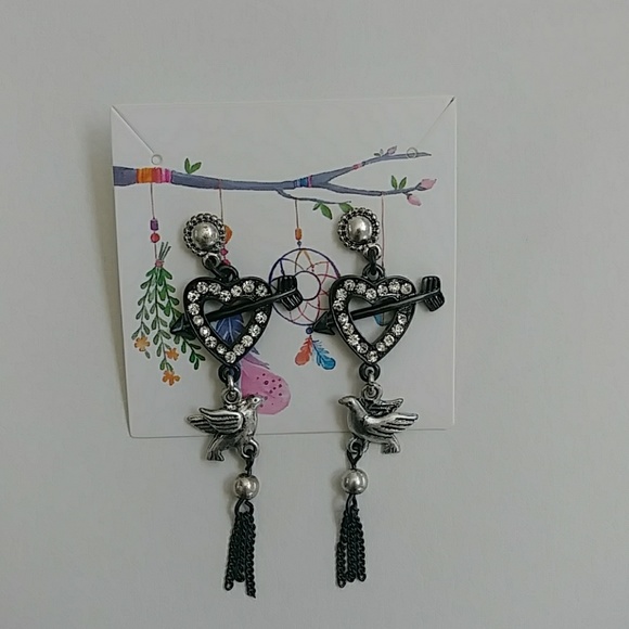 Heart and Bird Charm Dangle  Earring - Picture 5 of 5